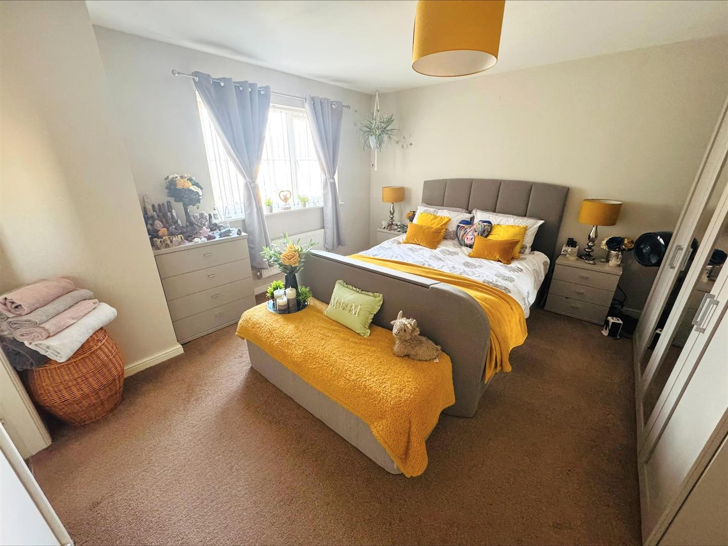 Heol Waungron, Carway, Kidwelly, SA17 4HY